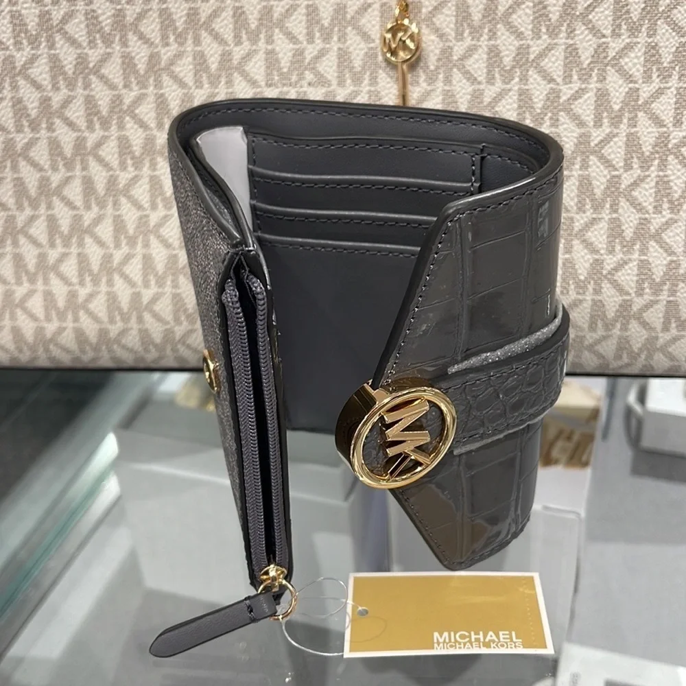 MICHAEL KORS CARMEN MEDIUM FLAP LOGO AND FAUX LEATHER WALLET  HEATHER GREY MULTI